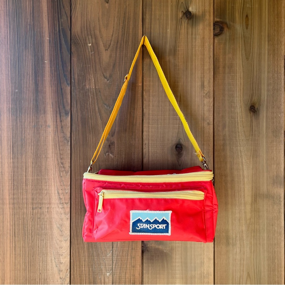 Vintage 1970s to 1980s Stansport “Cool-it” 6-pack lunch cooler